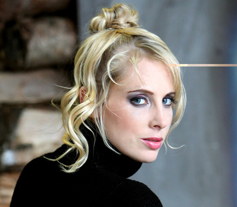 ElischebaTV Nr. 9 modeling 2010 in Italy, New York, Germany and